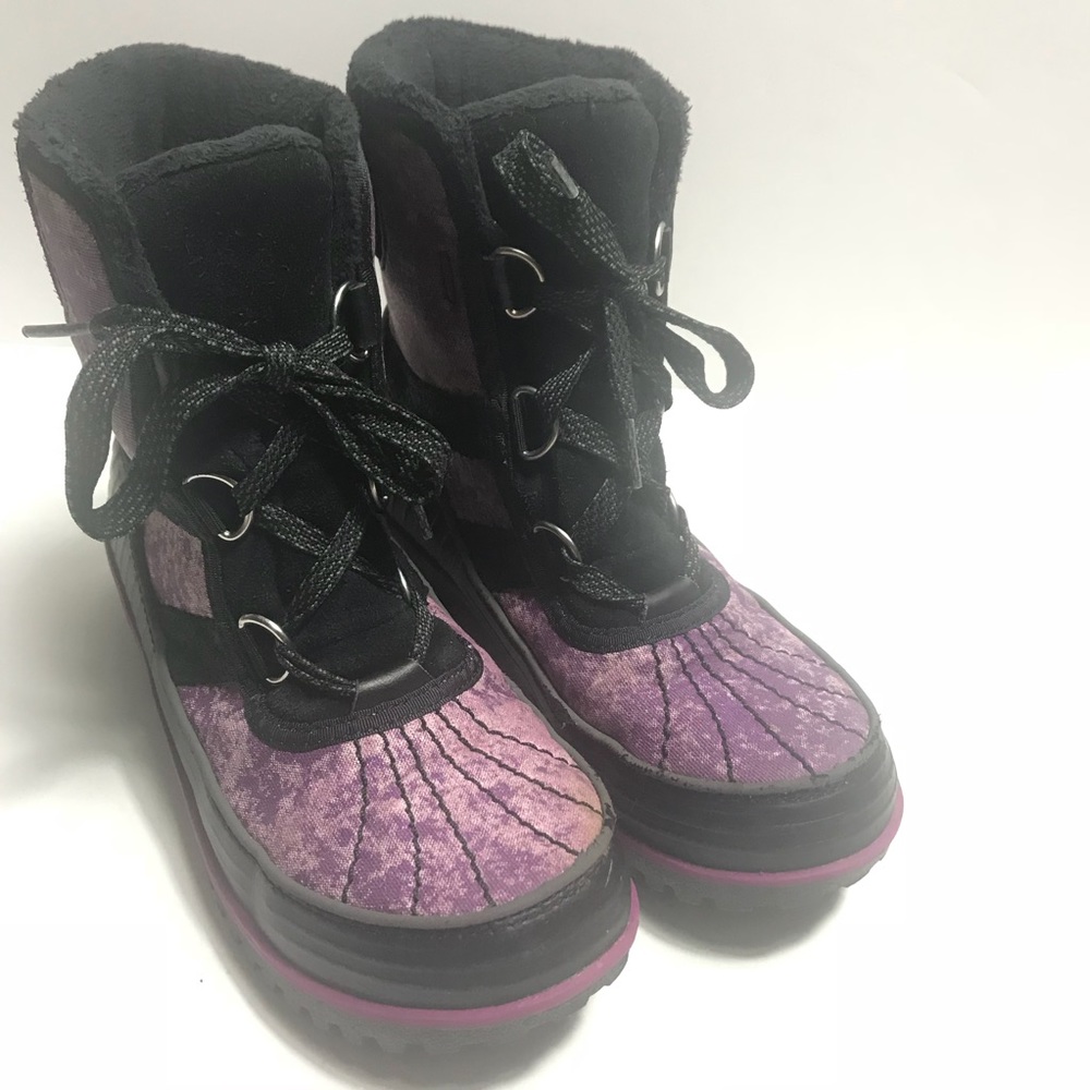 Sorel Tivoli Winter Boot Black Purple camo size 6